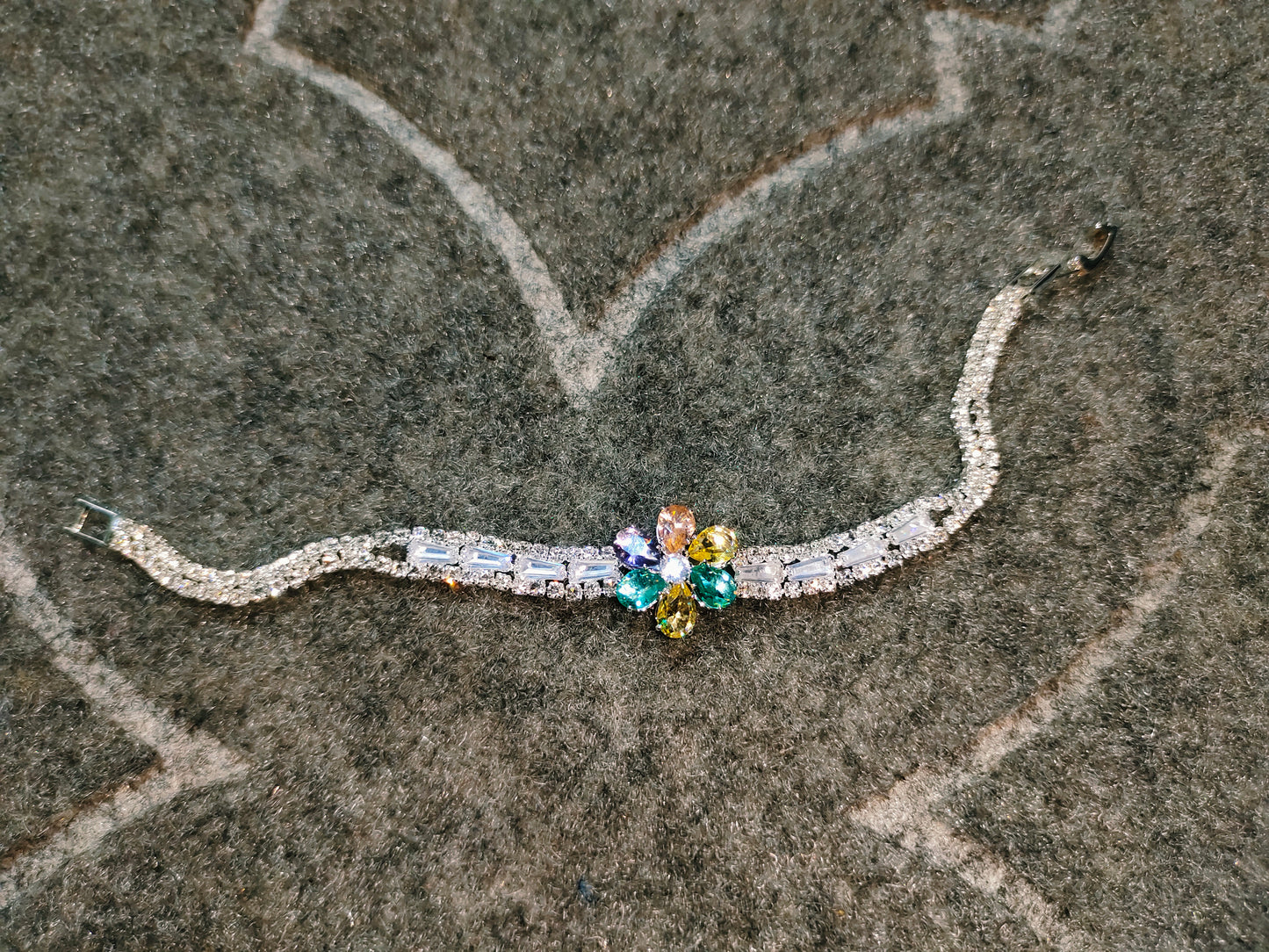 Luxury Bracelets for Women | Crafted with Precision and Beauty flat 50% off