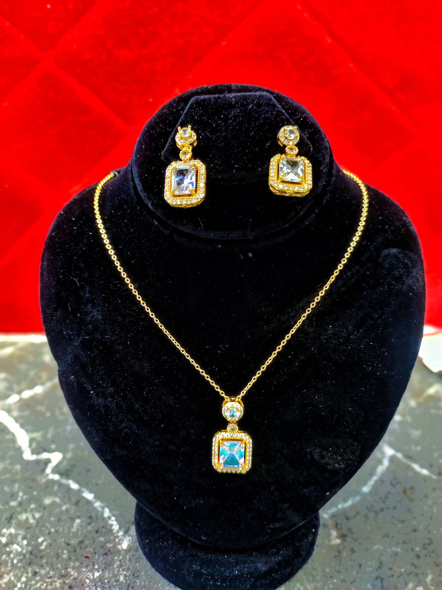 Premium Jewelry Necklaces set| Sparkle with Sophistication upto 50%off