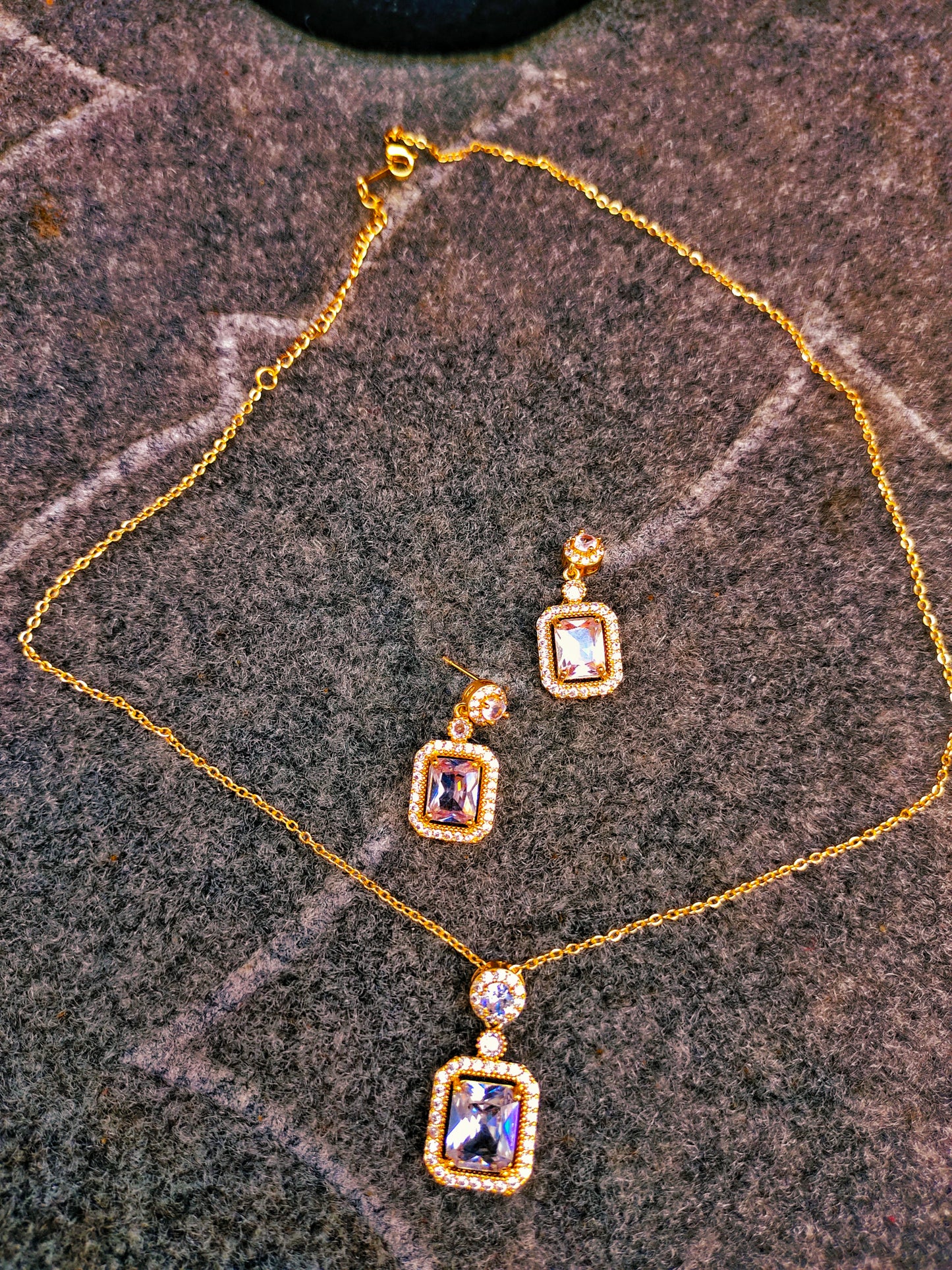Premium Jewelry Necklaces set| Sparkle with Sophistication upto 50%off