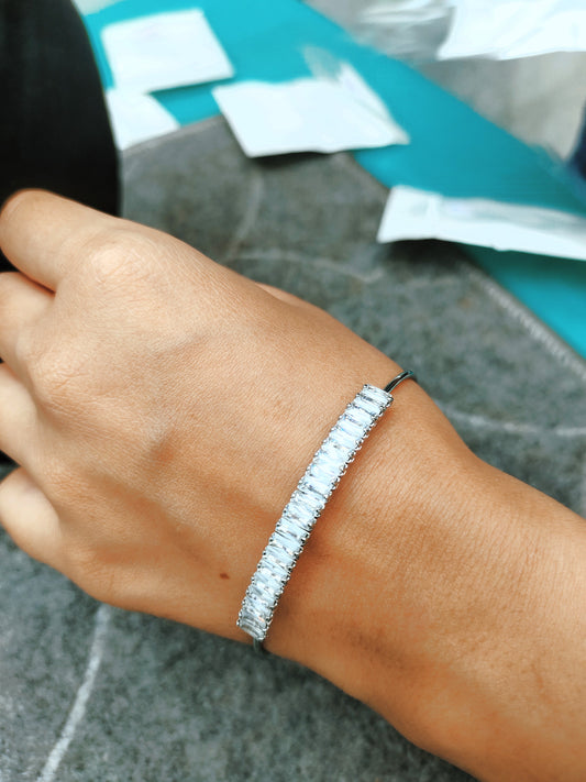 Luxury Bracelets for Women | Shine with Confidence flat 50%off
