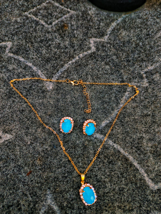Chic & Modern Women's Necklaces set | Redefine Your Style upto 50% off