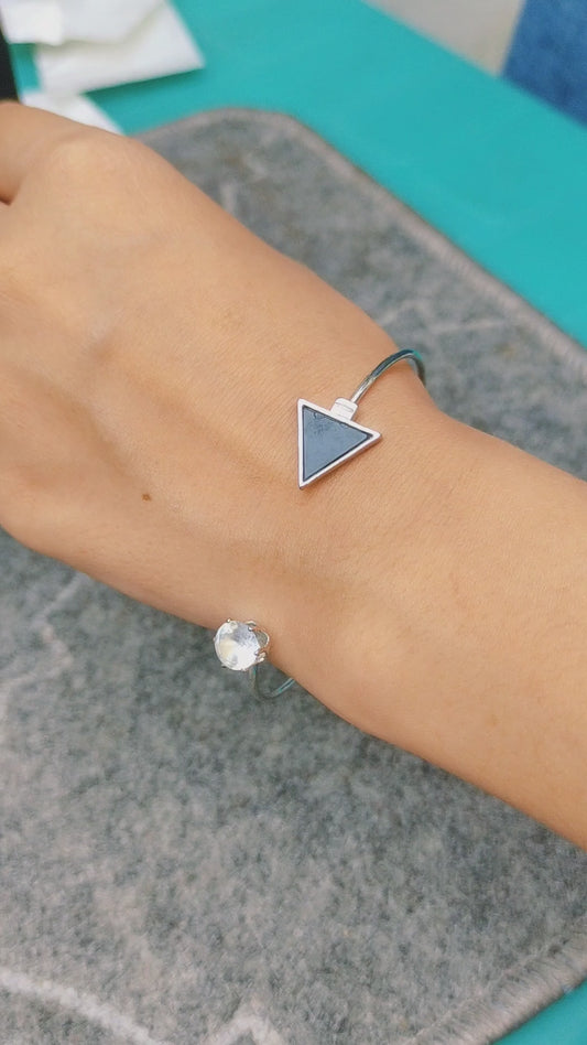 Minimalist Bracelets for Modern Women | Pure Elegance flat 50%off