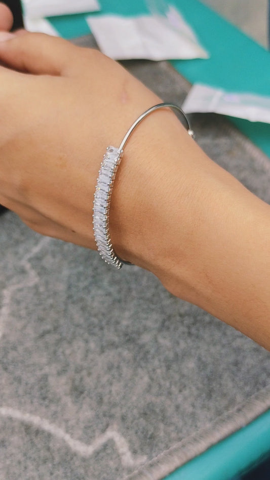 Luxury Bracelets for Women | Shine with Confidence flat 50%off